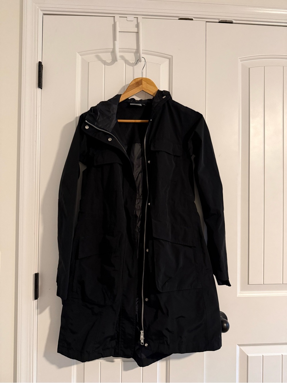 Athleta Black Hooded Raincoat with Front Pockets
